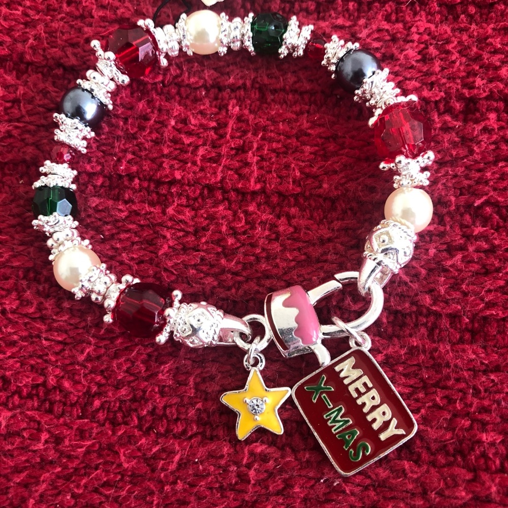 Christmas Bracelet NWT